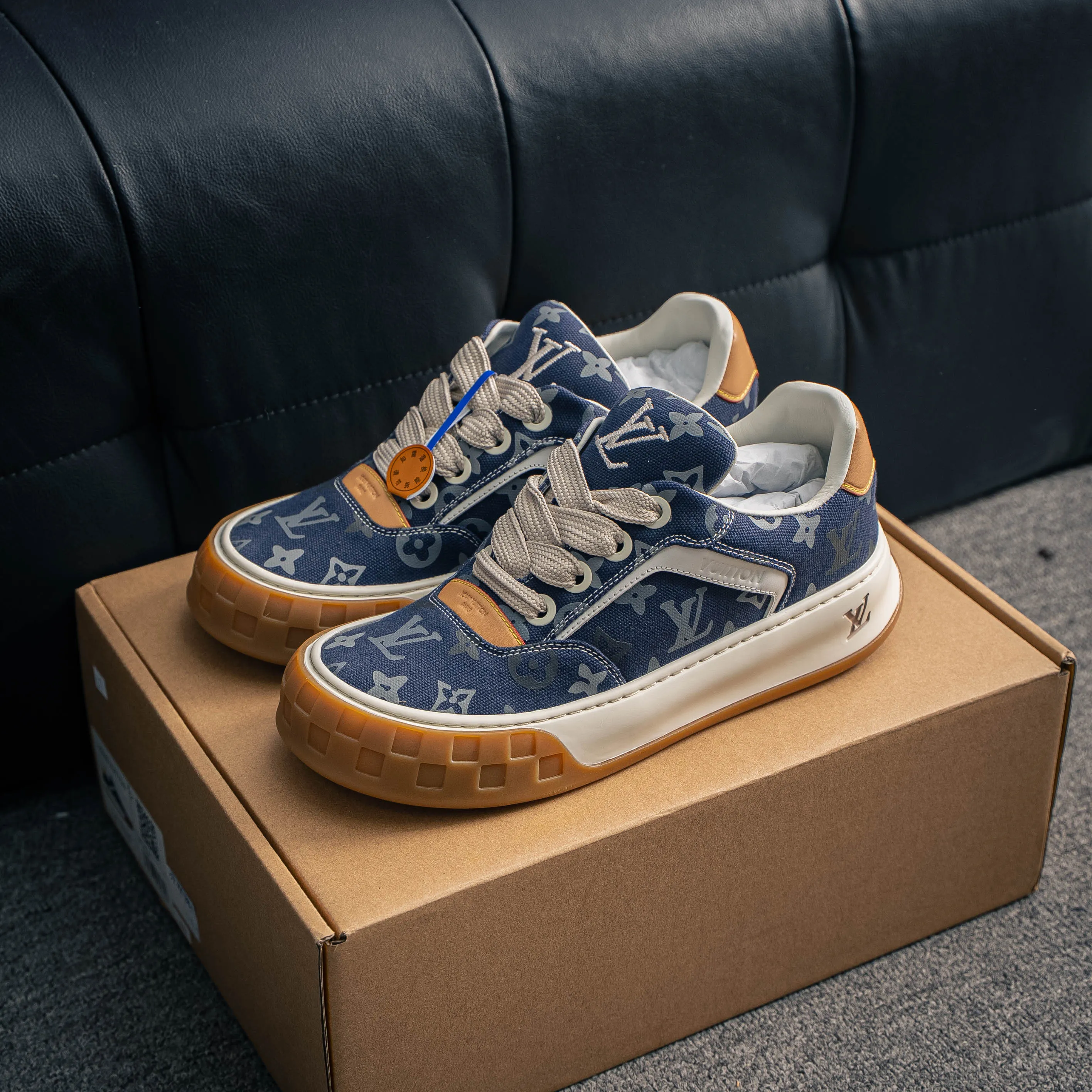 # LV tilted ， Shoes，Sneakers， Shoes，Skate Shoes~~ Sneakers， LV Shoes ， Cushioning TPU Vuitton ，